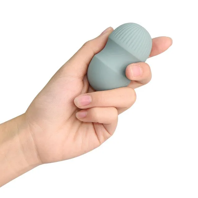 Aparat de masaj mini DREAMTOYS Nude Blossom Massager. pentru corp și zonele intime. 10 funcții de vibrație. verde