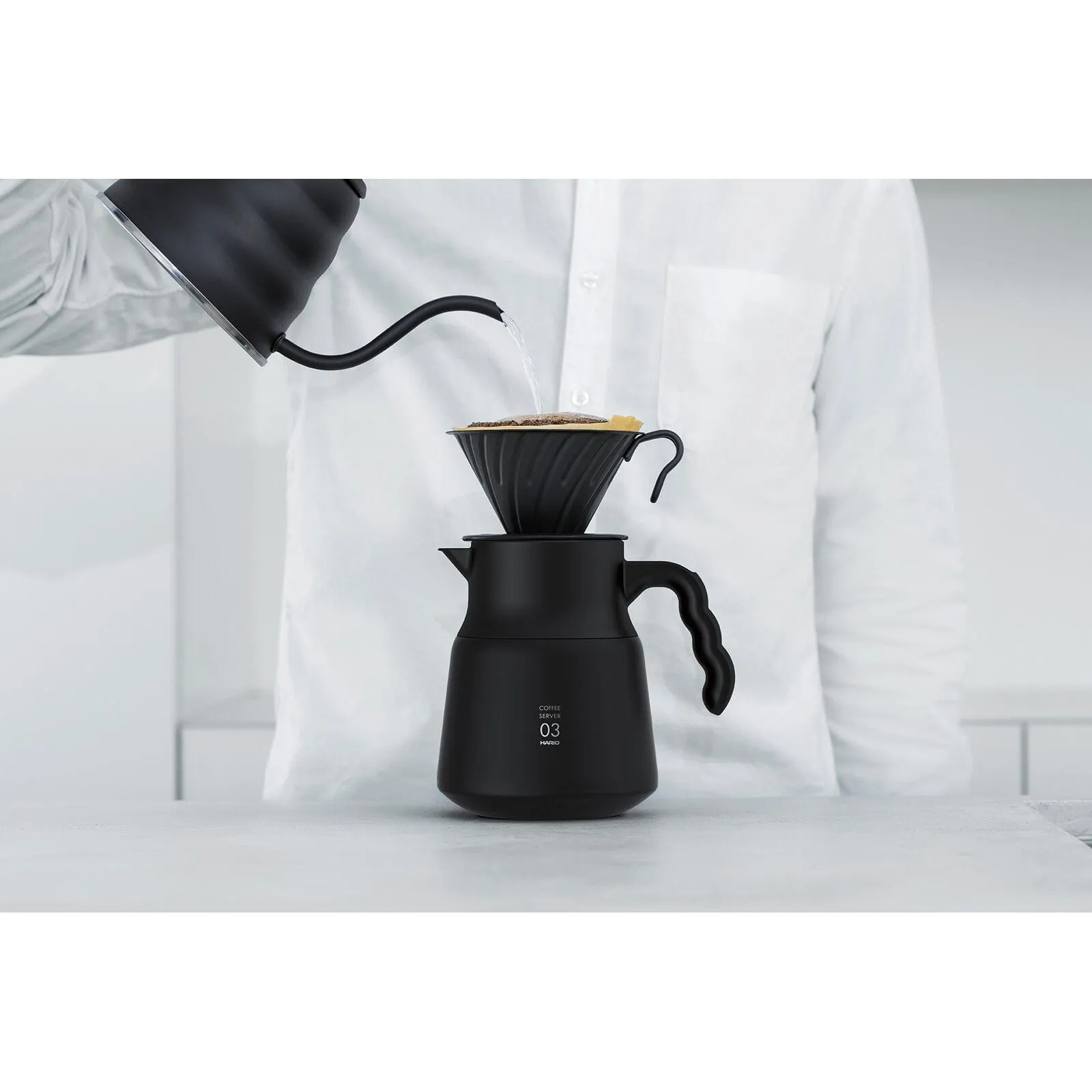Hario - V60 Insulated Stainless Steel Thermal Server PLUS 800 (Black)