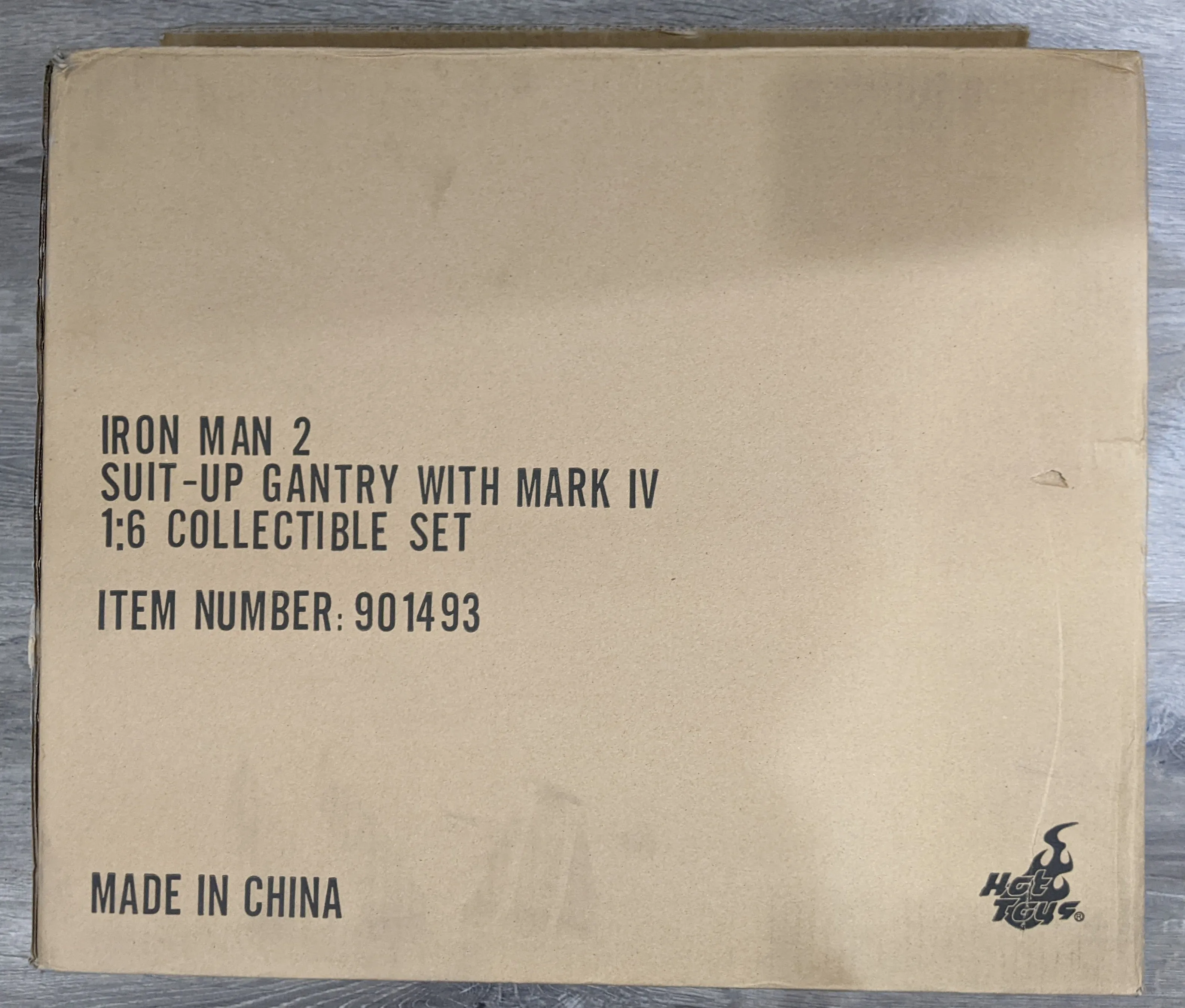 Hot Toys 1/6 Iron Man 2 Suit-Up Gantry with Mark IV Sixth Scale Figure MMS160